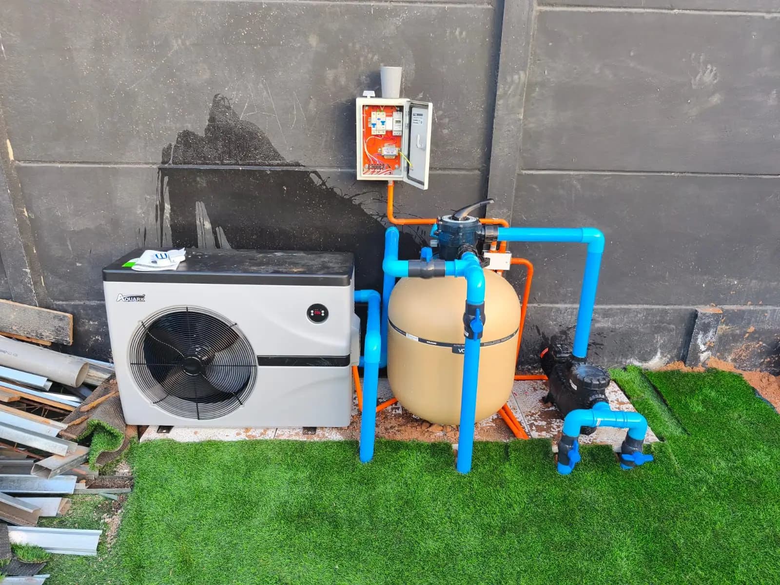 Instalación bomba de calor Aquark en altura